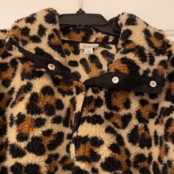 Brand new J. Crew leopard Sherpa. Never worn. Tags - Picture 4 of 5